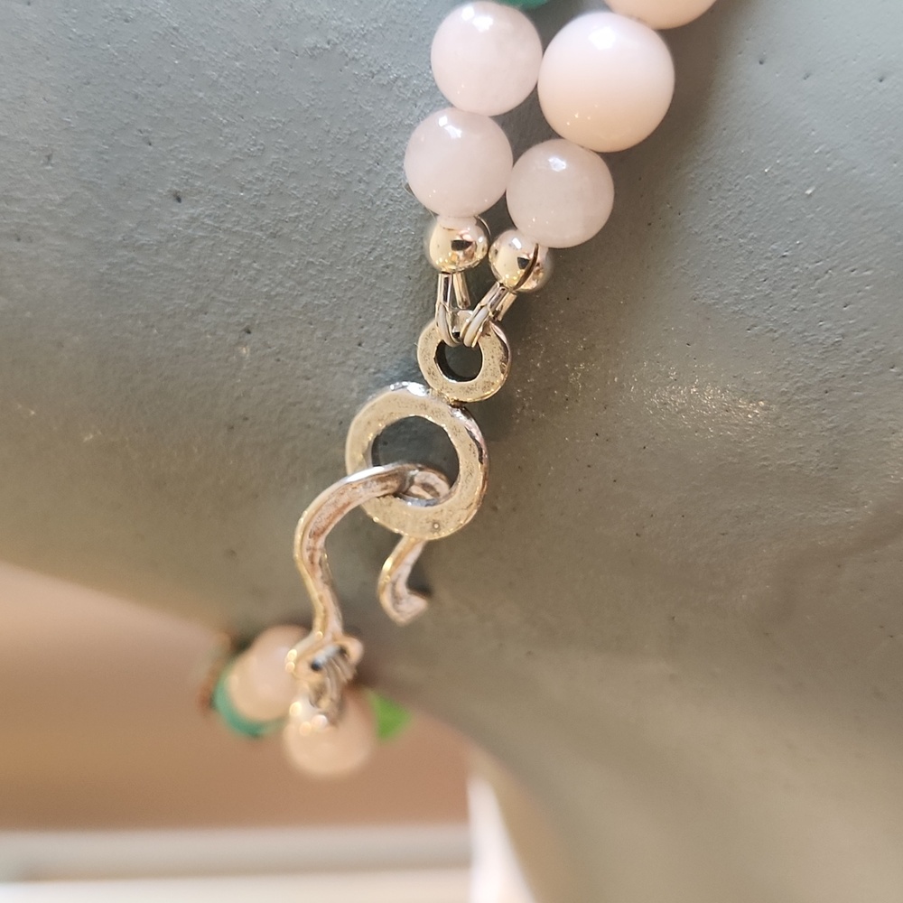 Double strand necklace with signed pendant pin. - Picture 4 of 6
